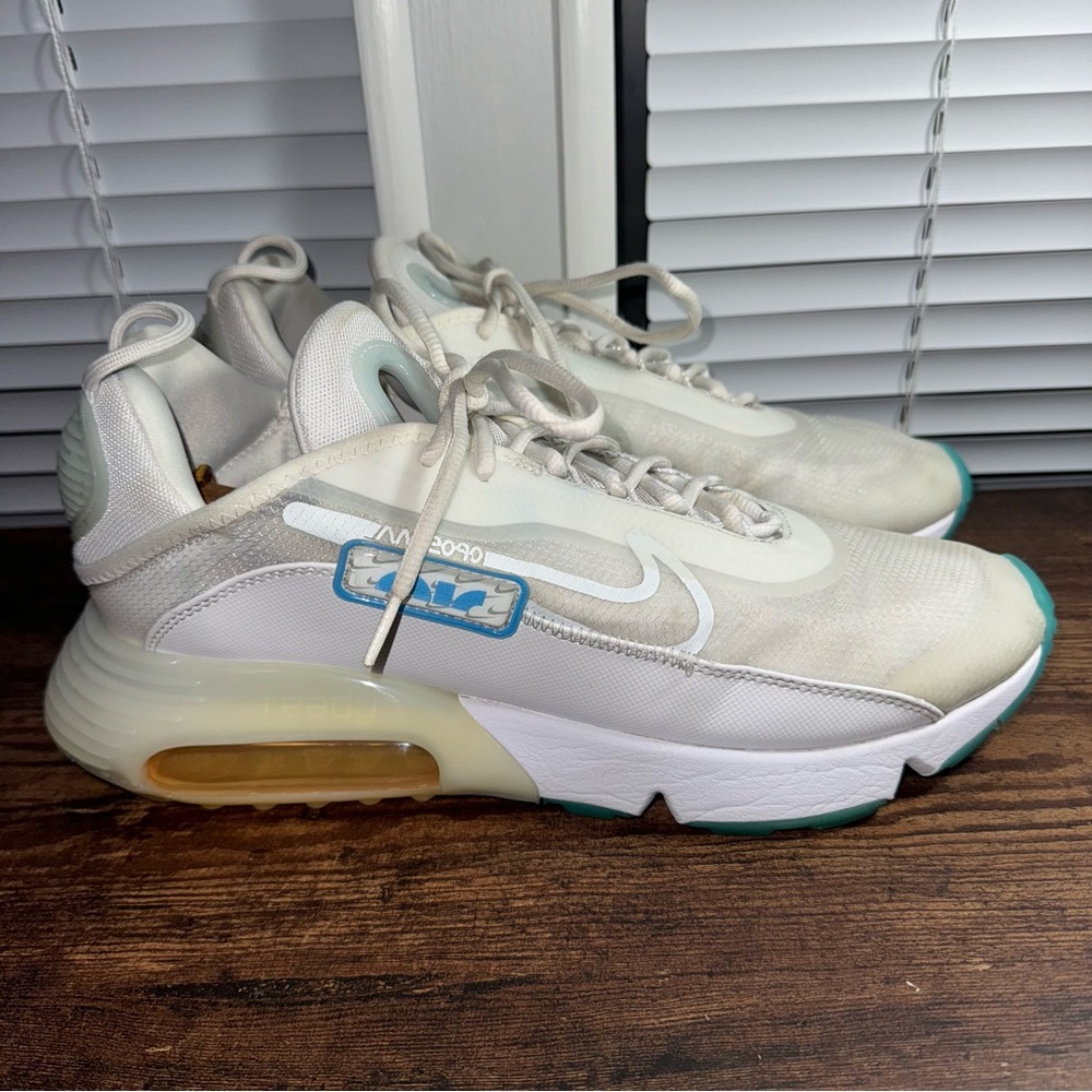 Size 12 Mens White Nike Air Max 2090 Running Shoes Athletic Sneakers - Picture 3 of 9